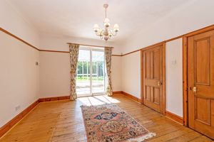 Dining Room- click for photo gallery